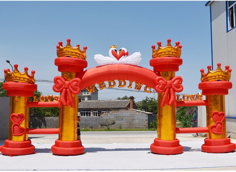 高台红色婚庆气模拱门